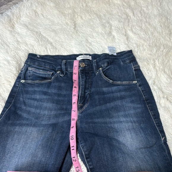 Good American Good Legs Crop - Picture 6 of 10